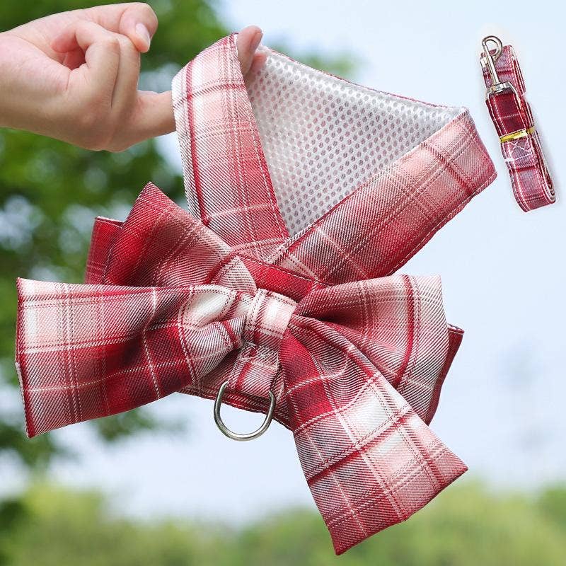 Dog Vest Harness Size: XS S M L XL XXL Suitable for Small medium large dogs Suitable dog breeds: Yorkshire terrier, chihuahua, french bulldog, golden retriever Cleaning method: Machine wash/hand wash. Two-legged clothing mainly considers the chest, please refer to the size chart carefully.